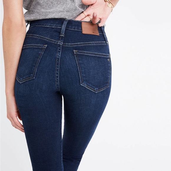 Madewell 10” High Rise Skinny Jeans in Hayes Wash - Picture 4 of 7